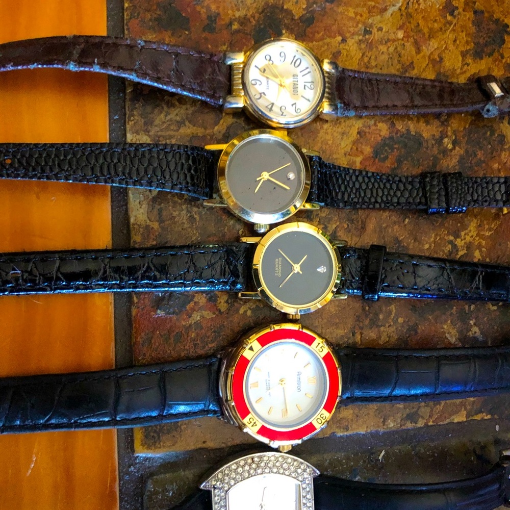 Mix watches good working condition